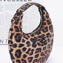 Cargar imagen en el visor de la galería, Pretty Exotic Handbag
