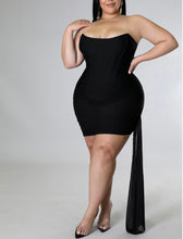Load image into Gallery viewer, “Luxie Lush” Dress (Plus Sizes)
